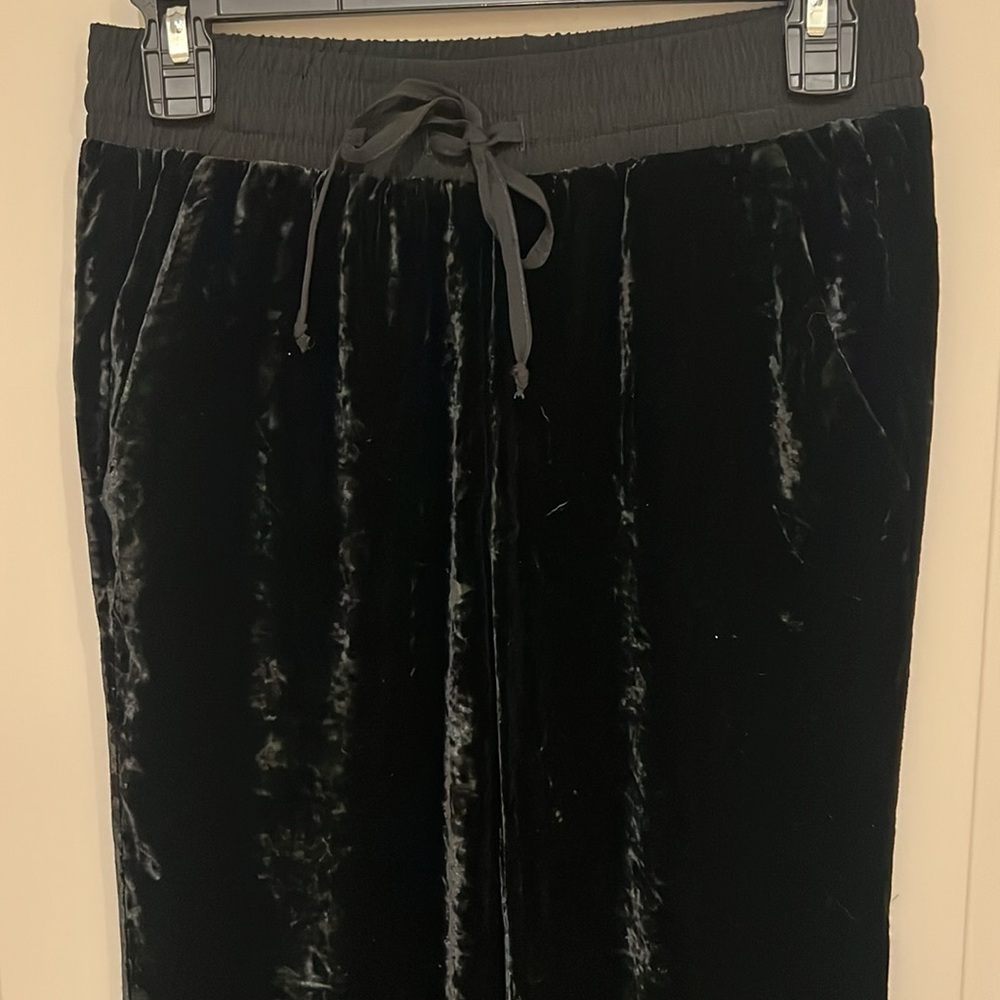 Cabi crushed velvet pant - Picture 2 of 4